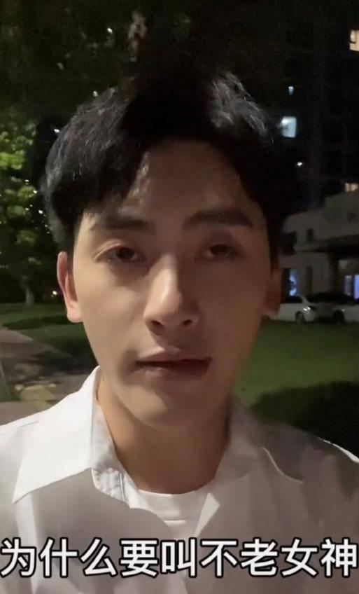嘴哥娱乐直播吃瓜视频在线观看,带你领略吃瓜视频的欢乐时光