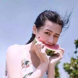 娱乐吃瓜酱主动的女生,主动出击，她如何成为恋爱场上的焦点？