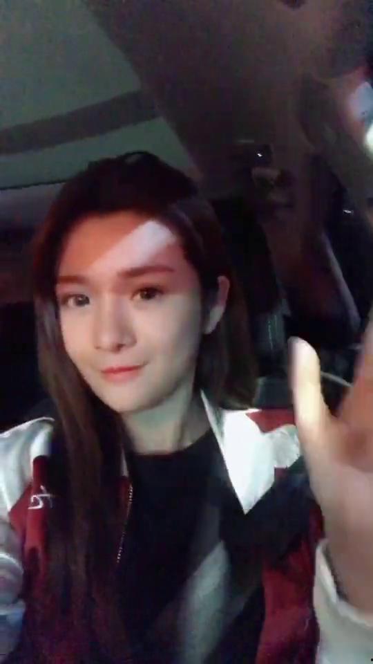 娱乐吃瓜酱男朋友一块钱,娱乐吃瓜酱男朋友的神秘礼物