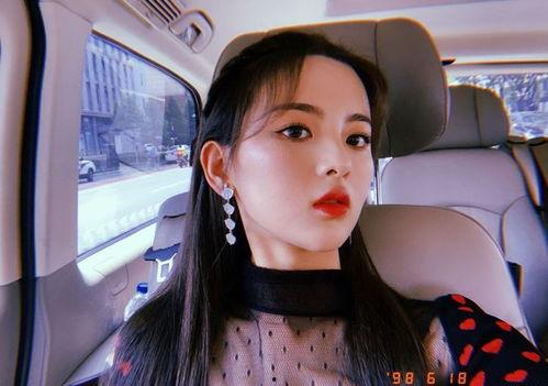 娱乐吃瓜杨超越,从娱乐吃瓜到现象级偶像的蜕变之路